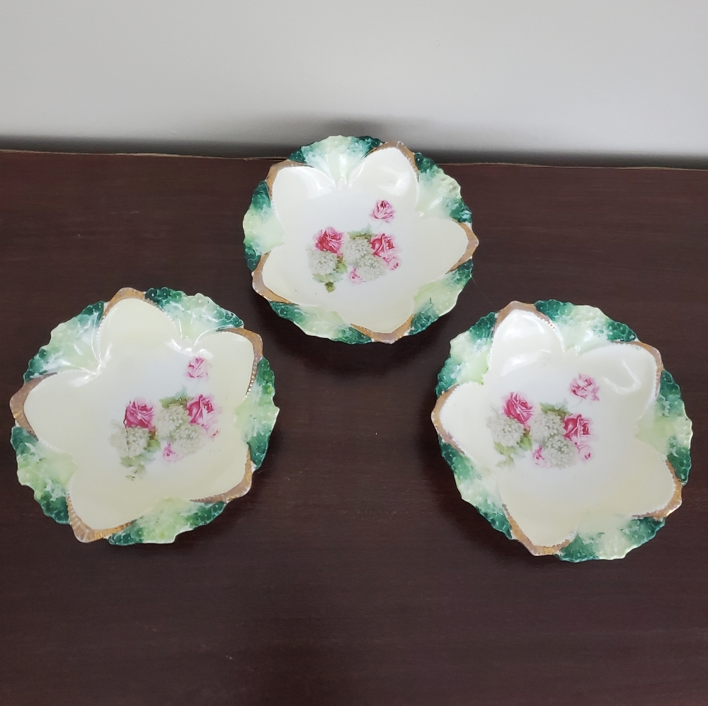 R & S Prussia Antique Floral Scalloped 5 1/2" Bowls 1890-1918-Set of 3 Pre-Owned